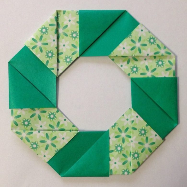 簡単にできる折り紙リース